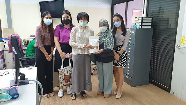 Happy New Year 2022 01