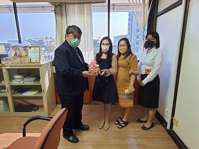 Happy New Year 2022 06