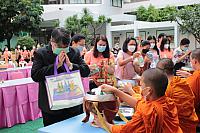 ผู้อำนวยการร่วมกิจกรรมทำบุญใส่บาตร วันคล้ายวันเกิดอธิบดีกรมสุขภาพจิต