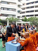 ทำบุญตักบาตรเนื่องในวันคล้ายวันเกิดอธิบดีกรมสุขภาพจิต